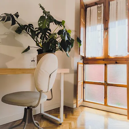 In The Old Town * ليون