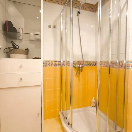 In The Old Town Daire