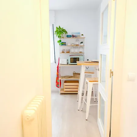 In The Old Town Daire León